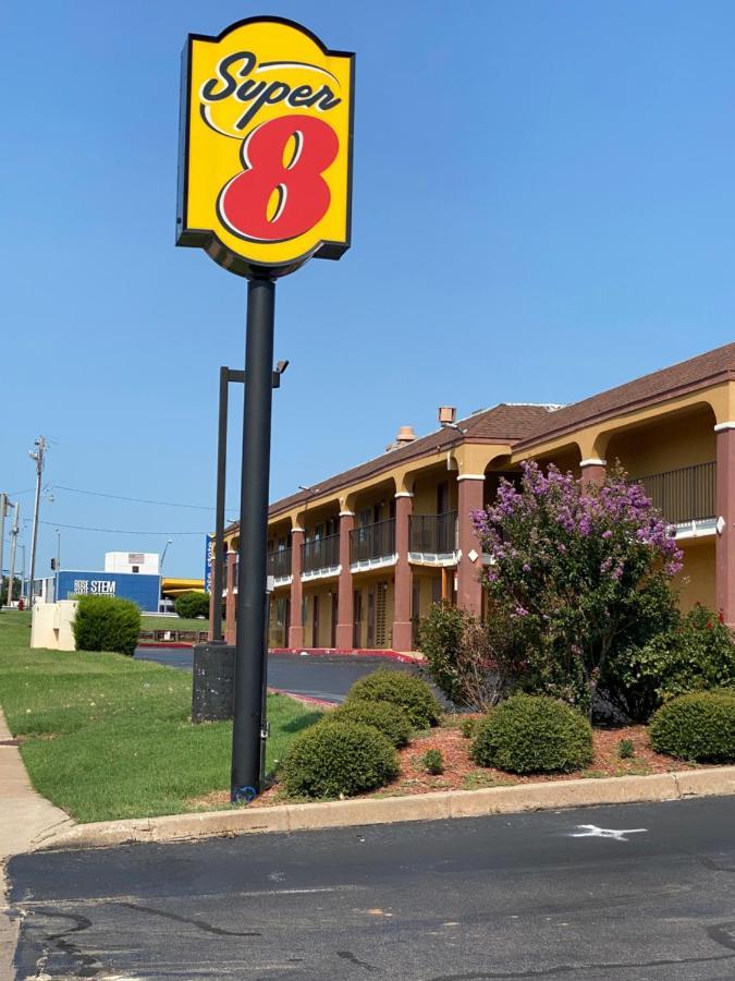 Super 8 By Wyndham Midwest City Ok Eksteriør billede
