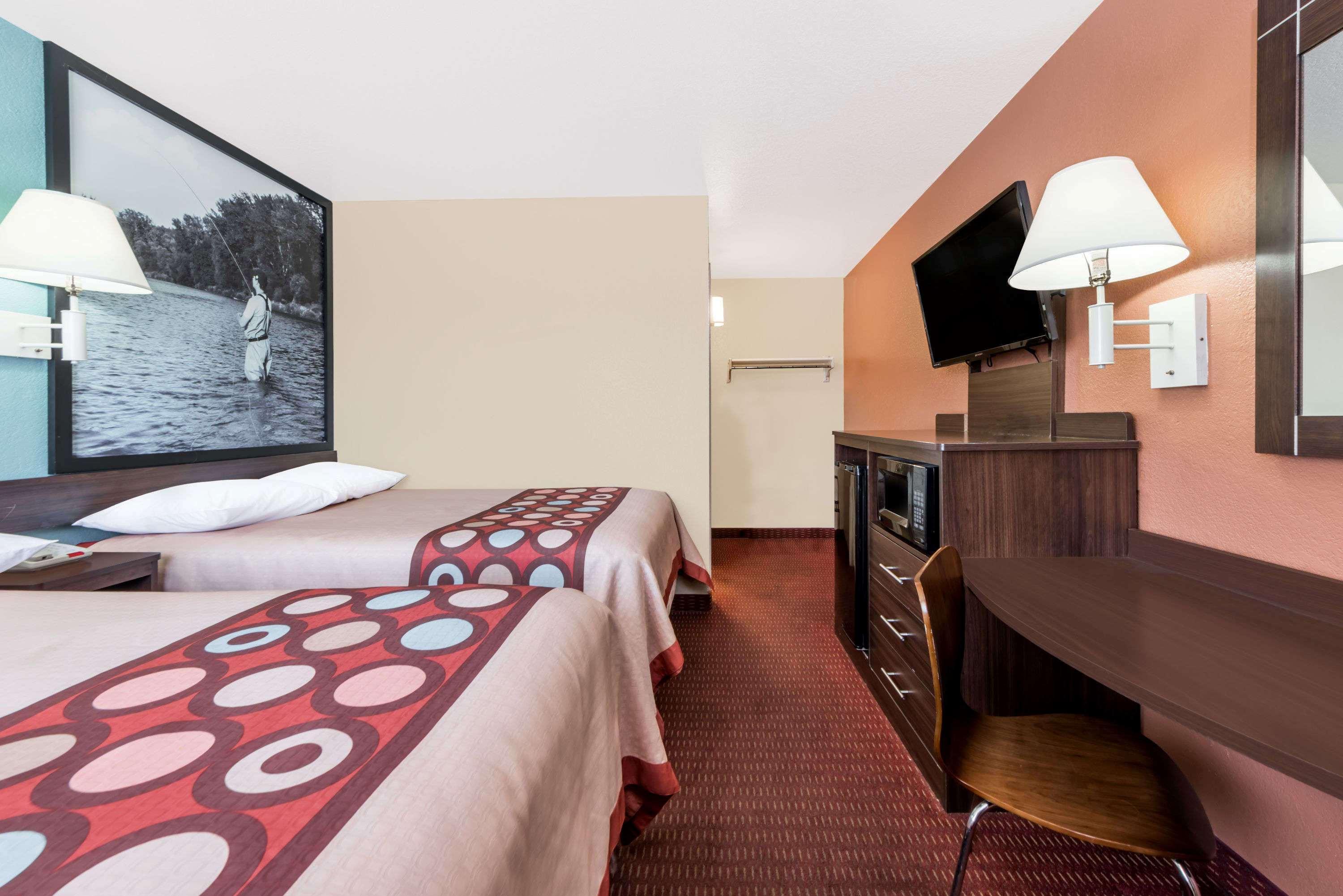 Super 8 By Wyndham Midwest City Ok Eksteriør billede
