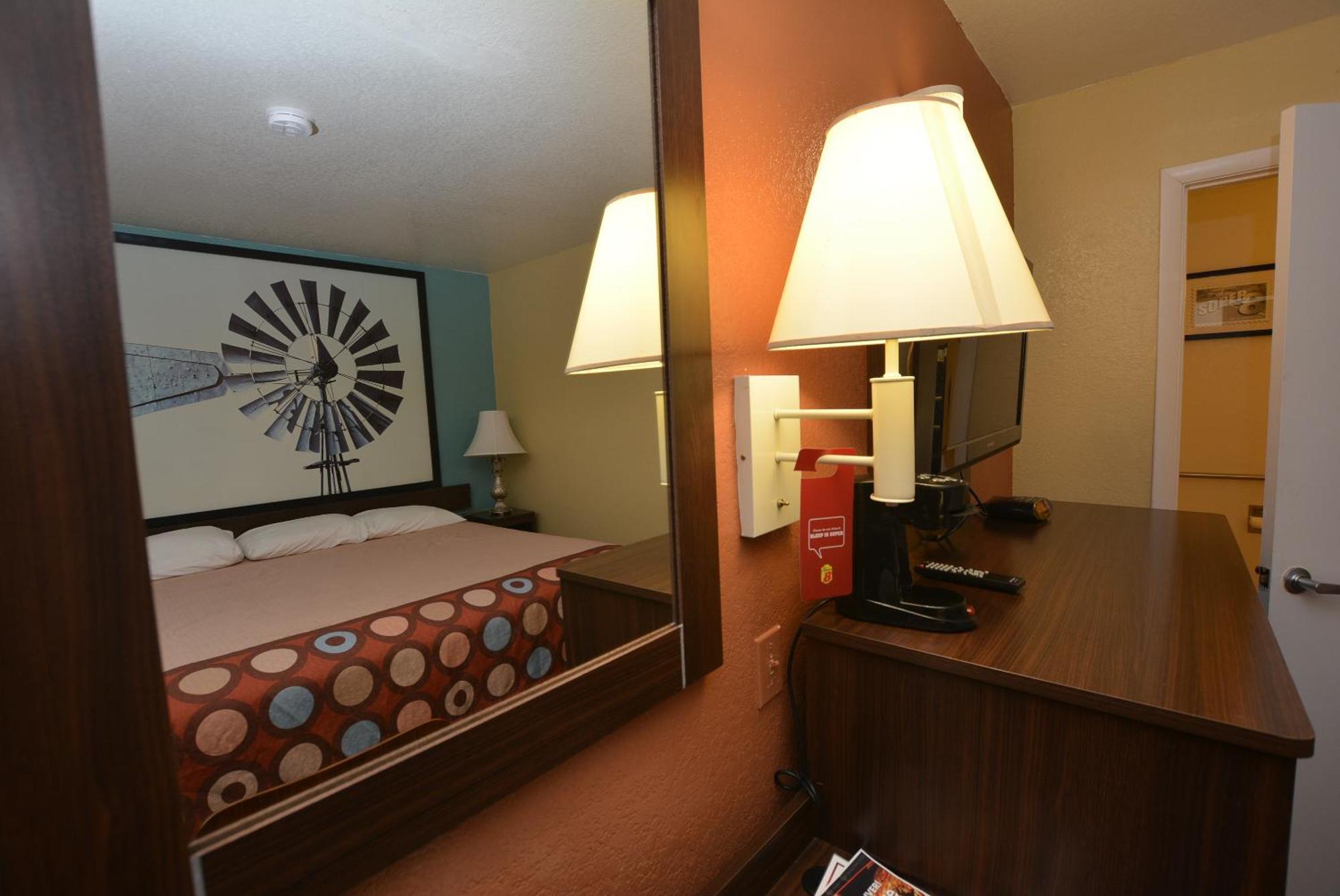 Super 8 By Wyndham Midwest City Ok Værelse billede
