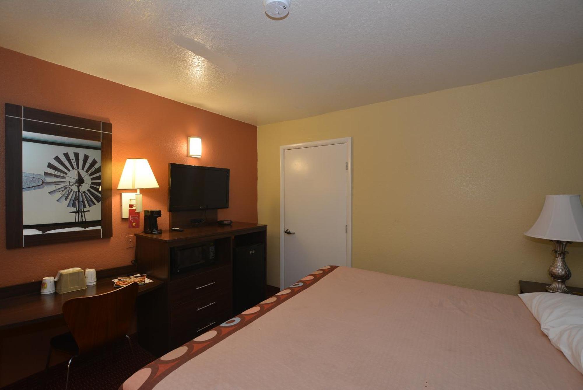 Super 8 By Wyndham Midwest City Ok Værelse billede