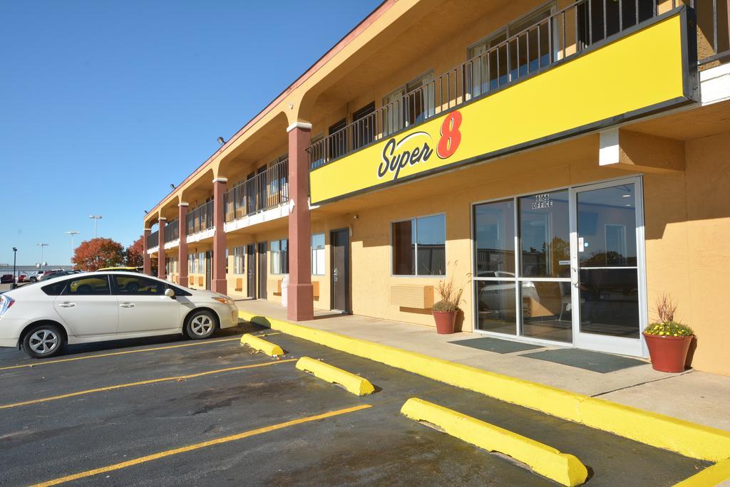 Super 8 By Wyndham Midwest City Ok Eksteriør billede